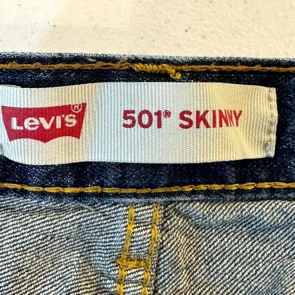 Levi's 501 Womens Jeans 16 Blue Denim Distressed Button-Fly Original Fit M1902 - Picture 10 of 12